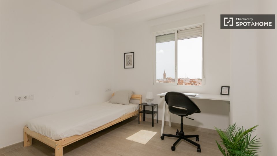 Apartment Valencia, 2 beds, 75m² — photo 14