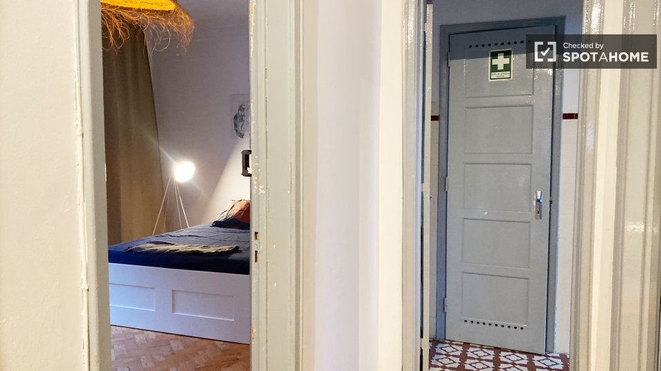 Double room Lisbon, 6 beds, 120m² — photo 11