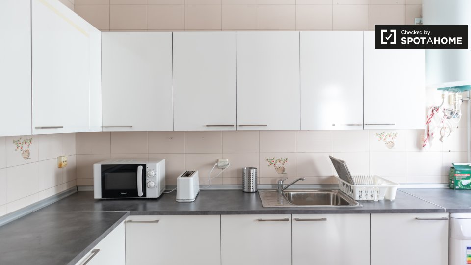 Double room Madrid, 10 beds, 220m² — photo 17
