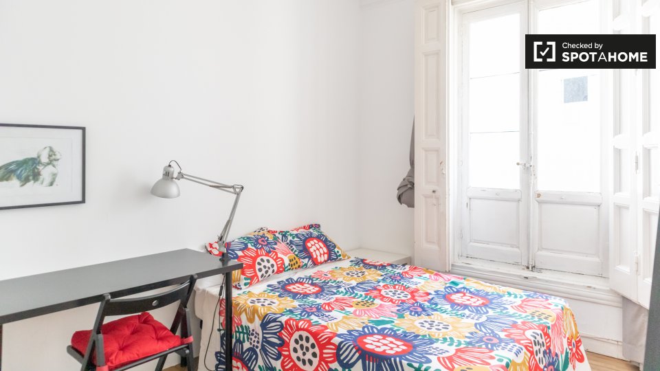 Double room Madrid, 10 beds, 220m² — photo 1