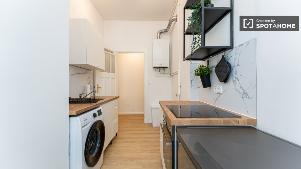 Double room Berlin, 2 beds, 36m² — photo 4