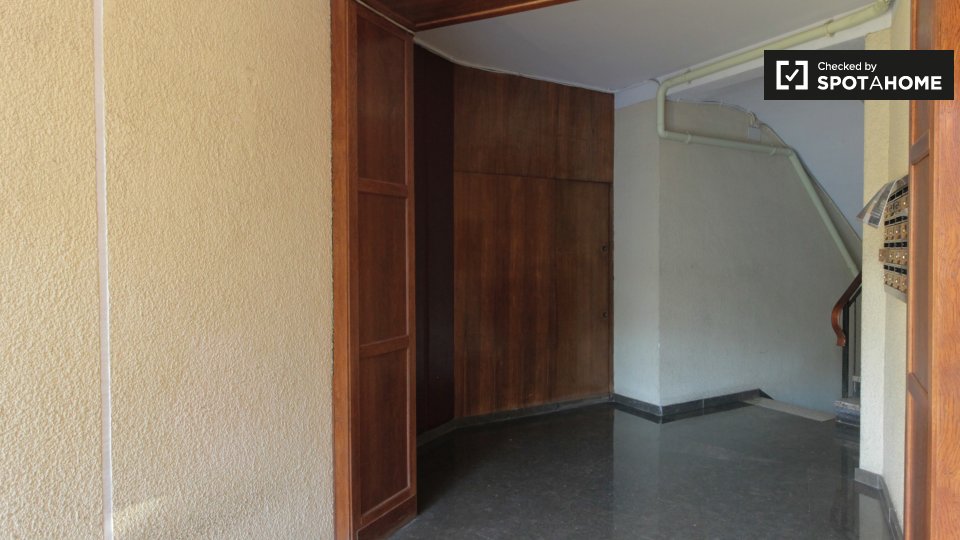 Double room Barcelona, 3 beds, 100m² — photo 20