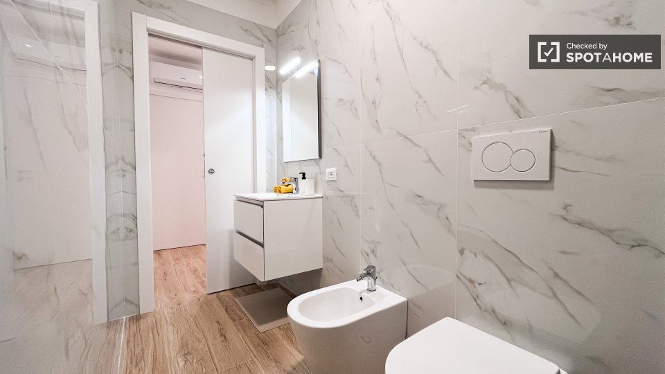 Double room Milan, 4 beds — photo 19