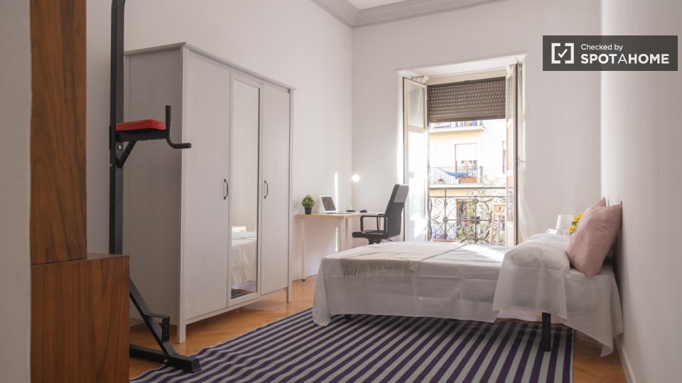 Double room Madrid, 9 beds — photo 4