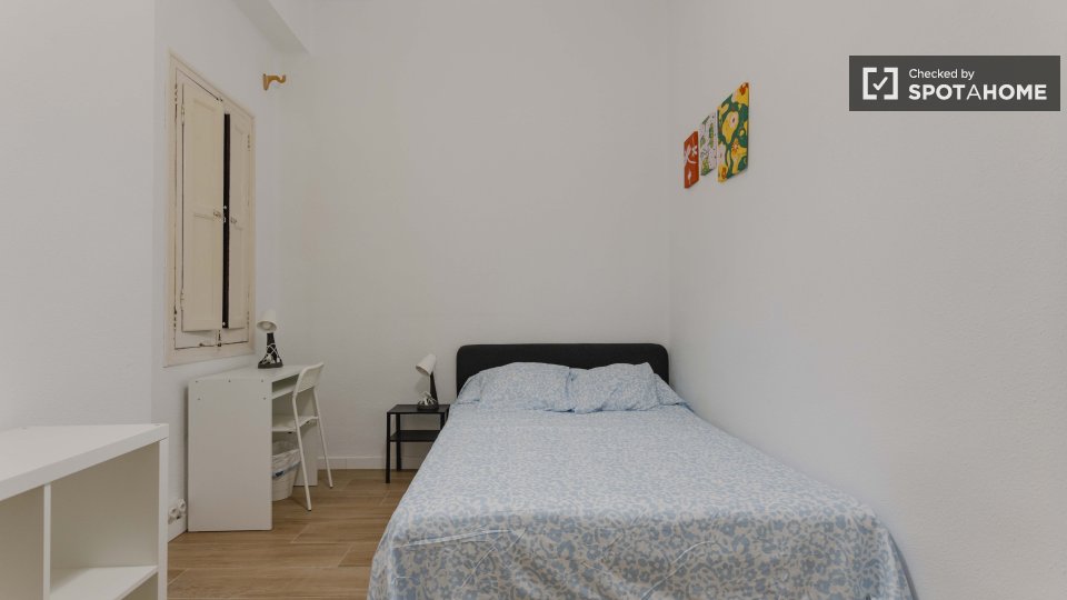 Double room Valencia, 8 beds — photo 20