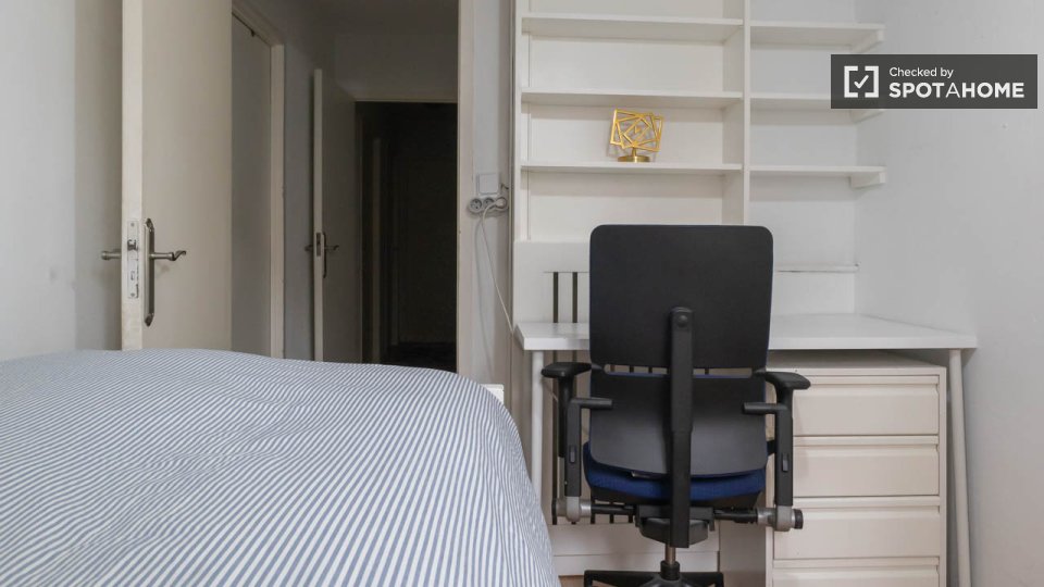 Double room Madrid, 4 beds, 180m² — photo 32