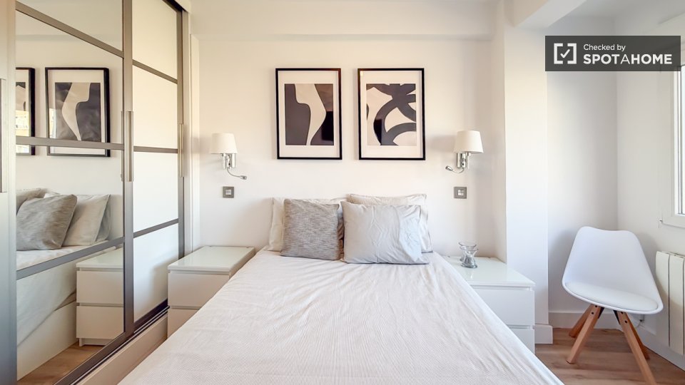 Apartment Madrid, 4 beds — photo 45