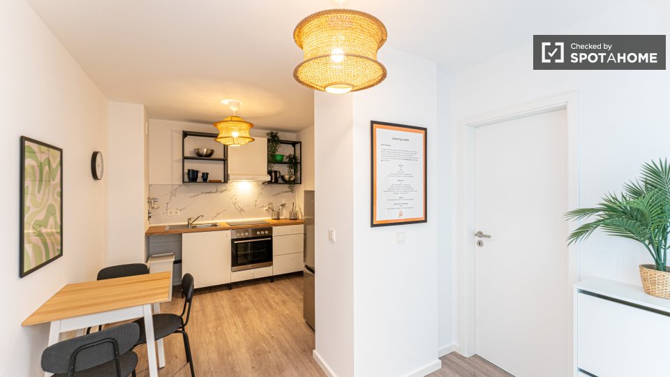 Double room Berlin, 4 beds, 60m² — photo 11