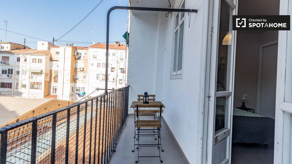 Double room Valencia, 5 beds — photo 4