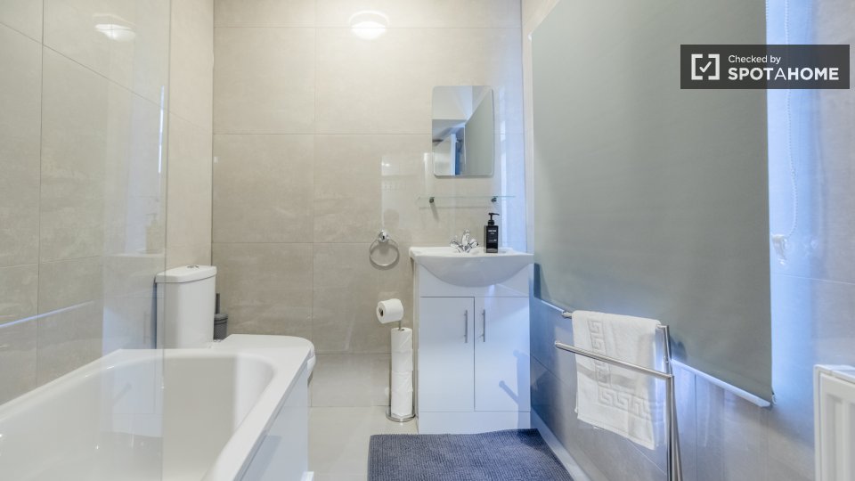 Apartment London, 2 beds — photo 19