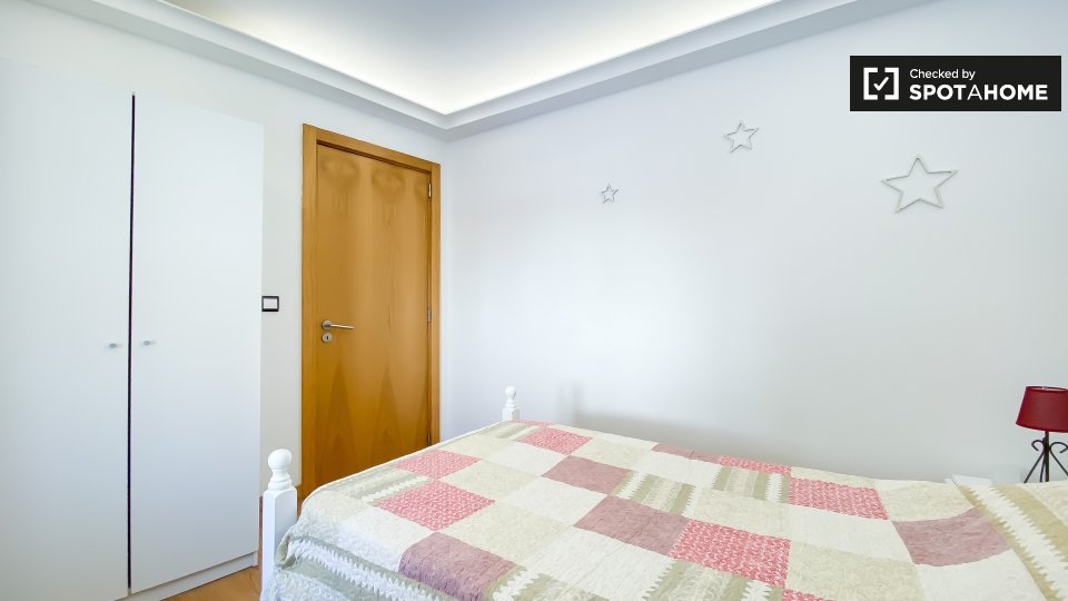 Double room Lisbon, 5 beds — photo 1