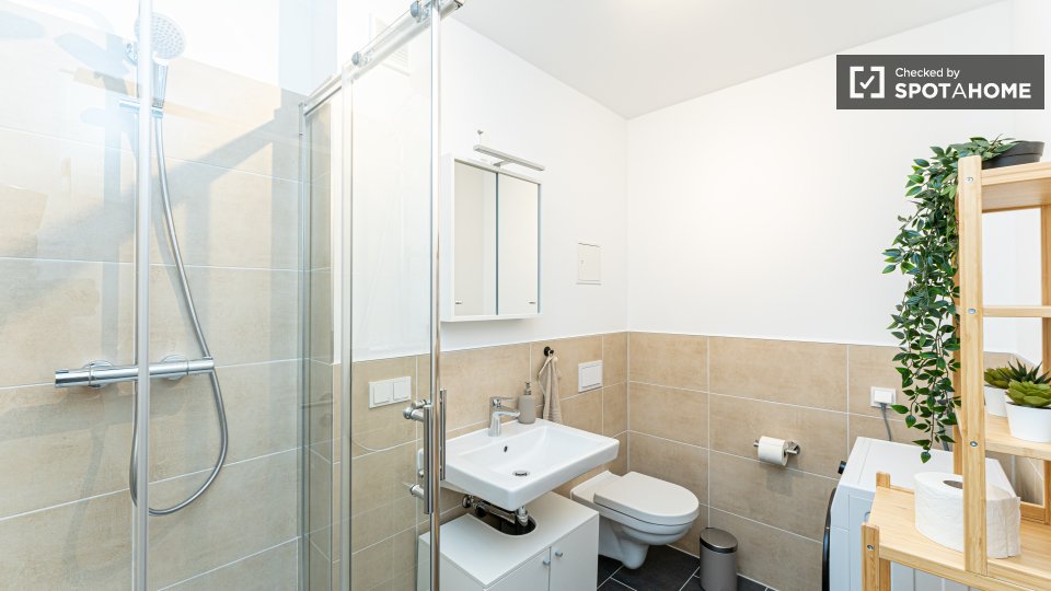 Double room Berlin, 4 beds, 60m² — photo 13