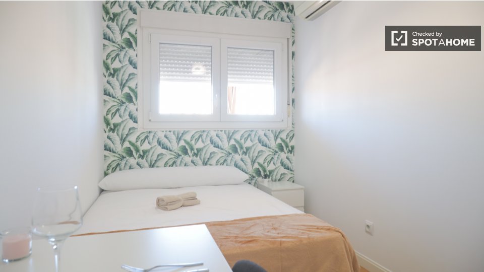 Double room Madrid, 4 beds — photo 8