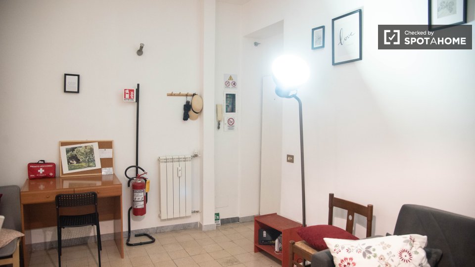 Apartment Rome, 1 bed — photo 37
