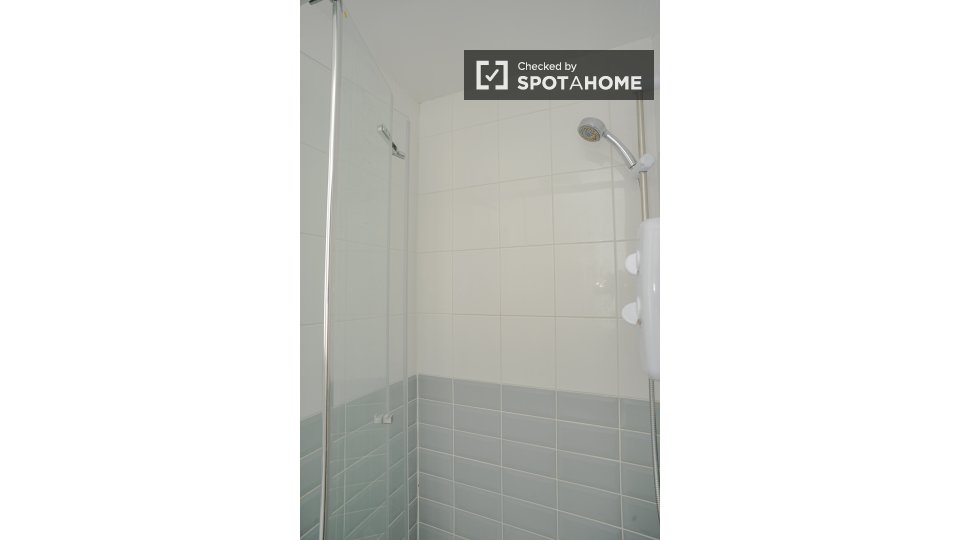 Apartment London, 2 beds — photo 16