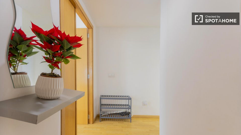 Apartment Valencia, 2 beds, 78m² — photo 20