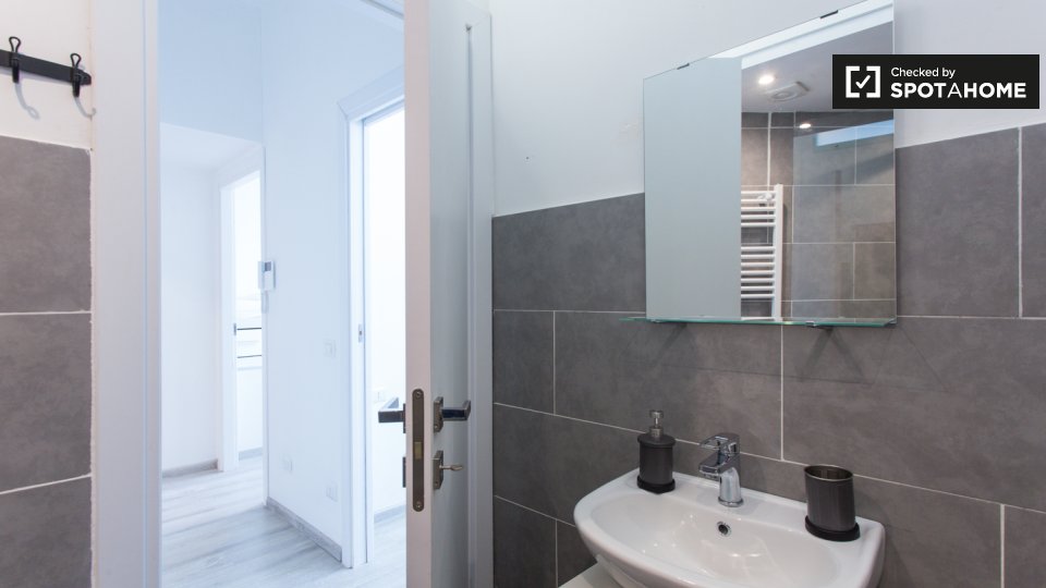 Double room Milan, 5 beds, 113m² — photo 6