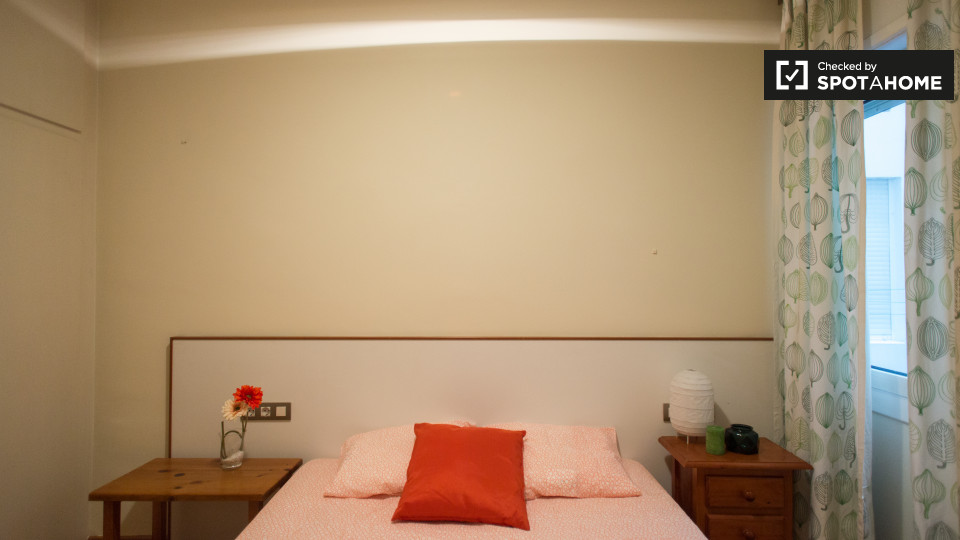 Double room Barcelona, 4 beds, 100m² — photo 1