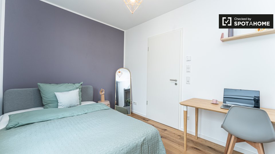 Double room Berlin, 5 beds, 70m² — photo 13