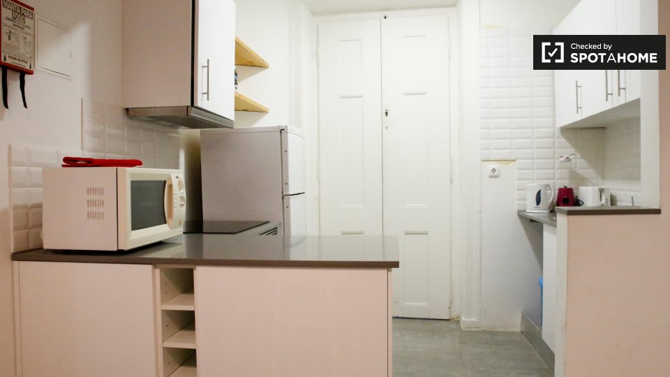 Apartment Lisbon, 3 beds — photo 13