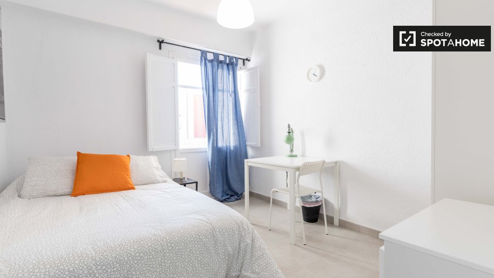 Double room Valencia, 4 beds, 100m² — photo 3