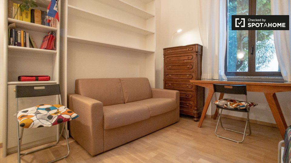 Double room Milan, 2 beds, 70m² — photo 3