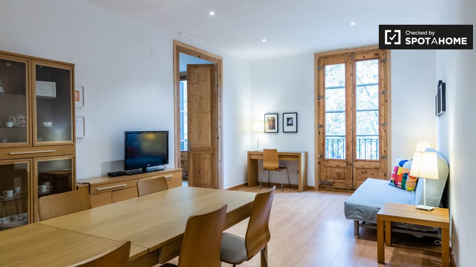 Apartment Barcelona, 3 beds, 110m² — photo 1