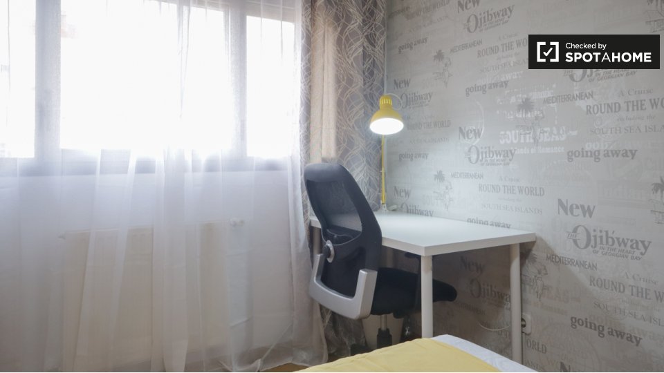 Double room Madrid, 5 beds — photo 9