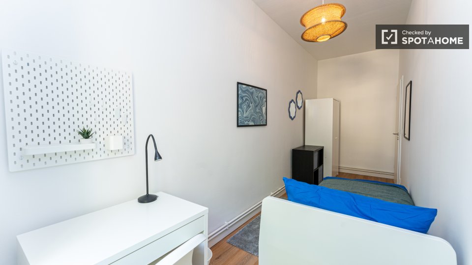 Double room Berlin, 4 beds, 73m² — photo 16
