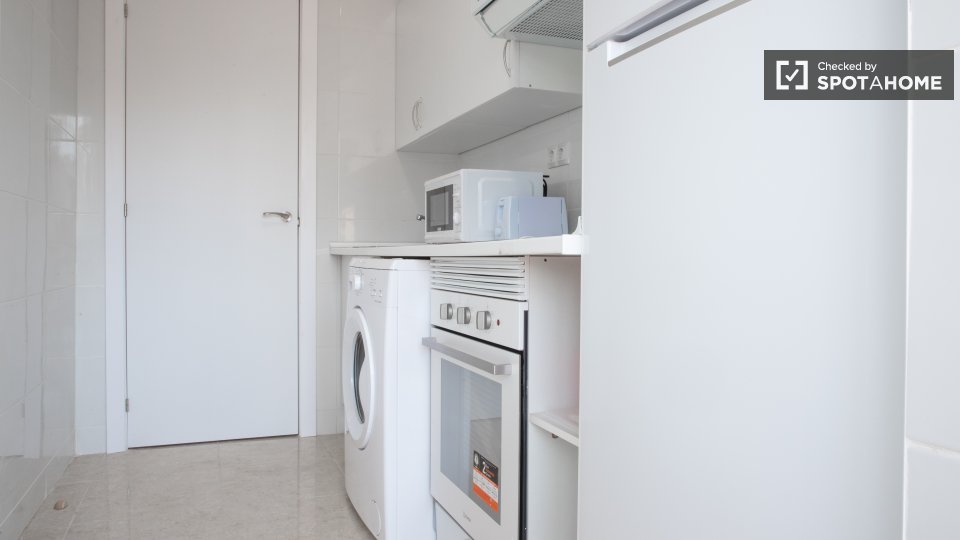 Double room Madrid, 4 beds — photo 11