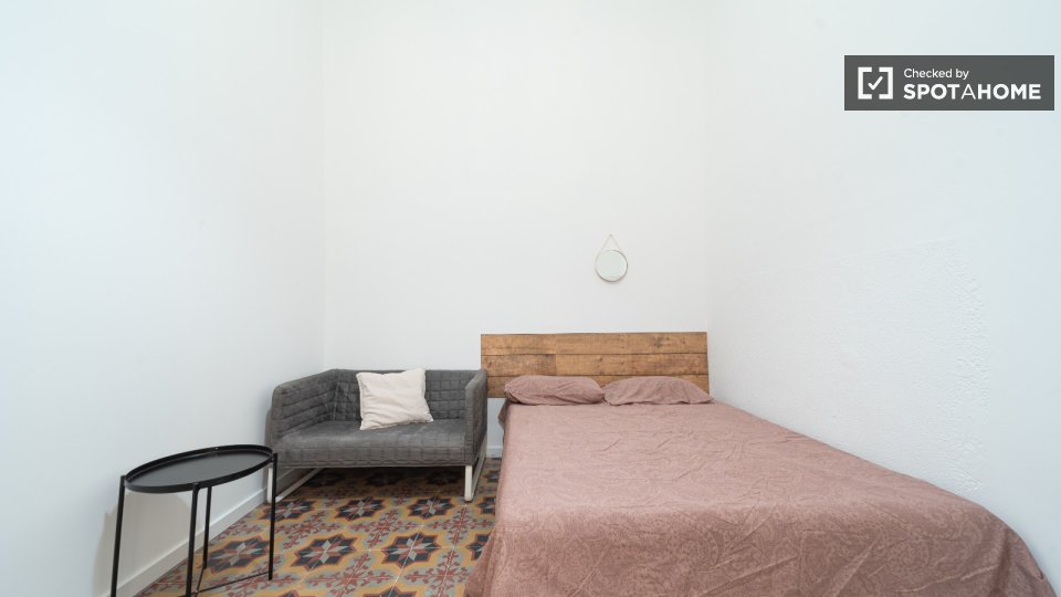 Double room Barcelona, 14 beds, 400m² — photo 31