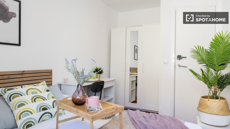 Double room Madrid, 4 beds — photo 17