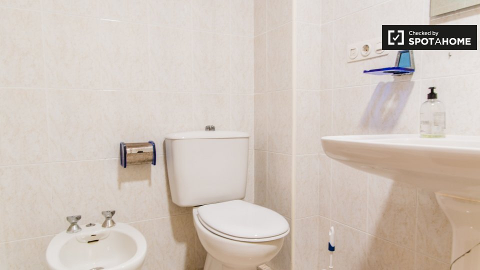 Double room Valencia, 5 beds, 160m² — photo 14