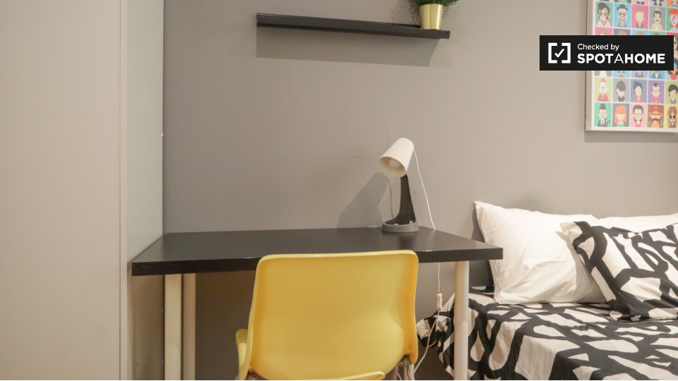 Double room Madrid, 7 beds, 200m² — photo 19