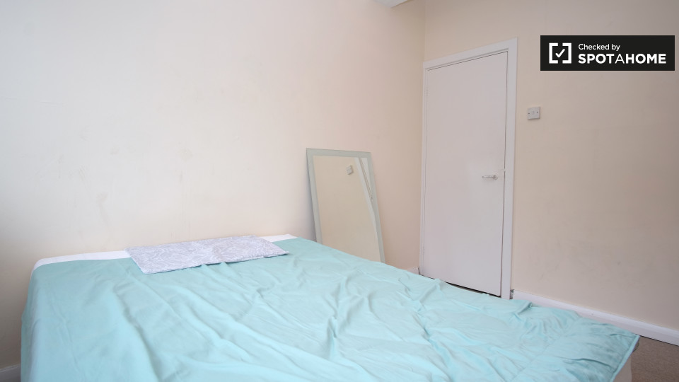 Double room London, 5 beds — photo 2