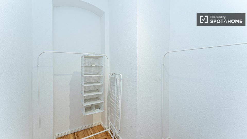 Apartment Berlin, 1 bed, 72m² — photo 2