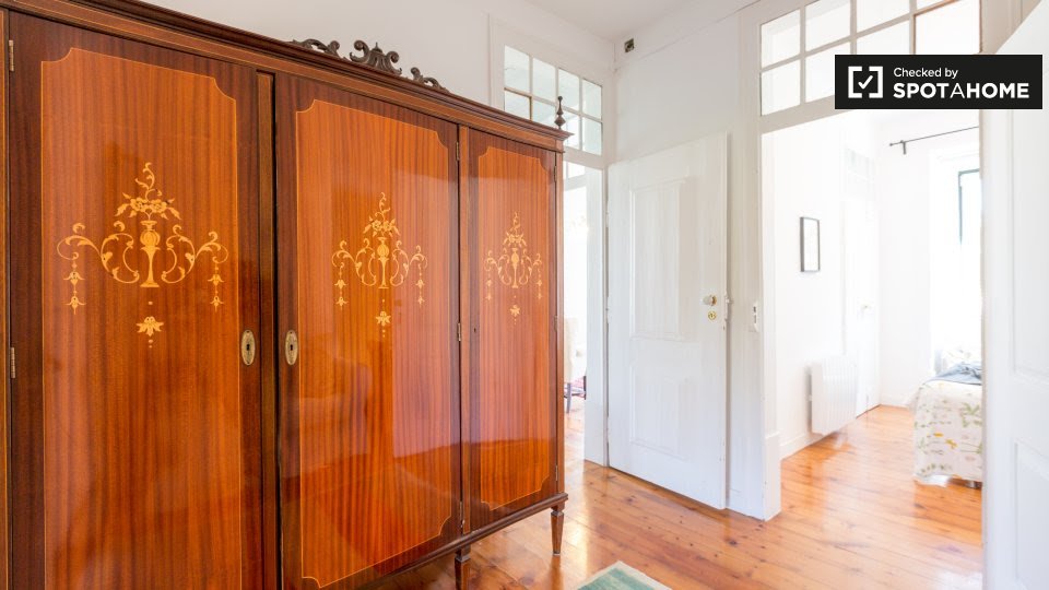 Double room Lisbon, 4 beds, 180m² — photo 13