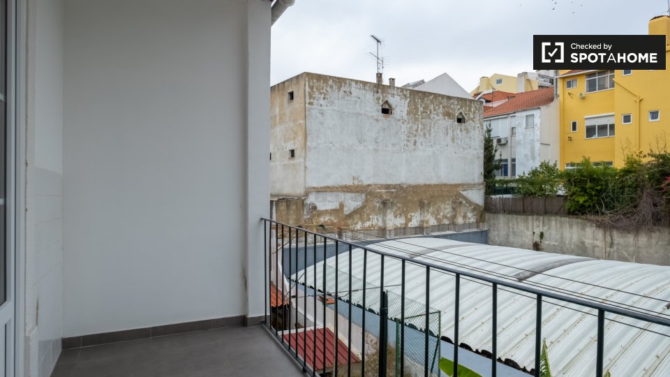 Double room Lisbon, 5 beds — photo 5