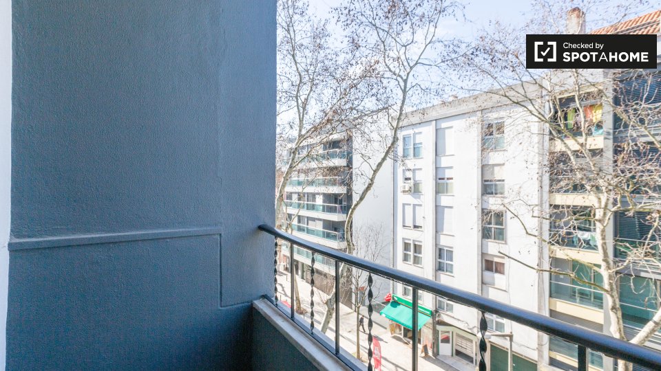 Double room Lisbon, 2 beds, 60m² — photo 19