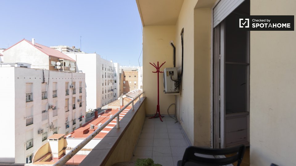 Double room Madrid, 8 beds, 200m² — photo 7