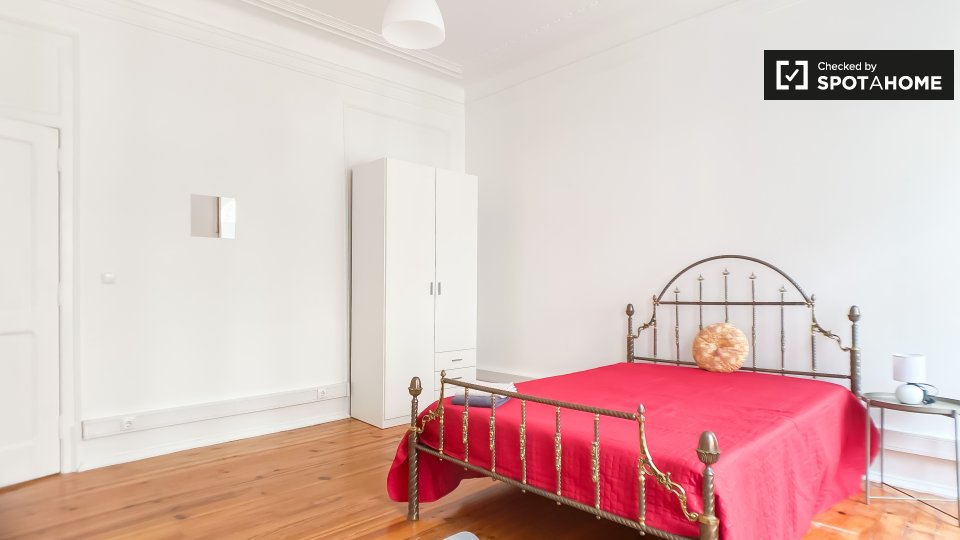 Double room Lisbon, 7 beds, 150m² — photo 7