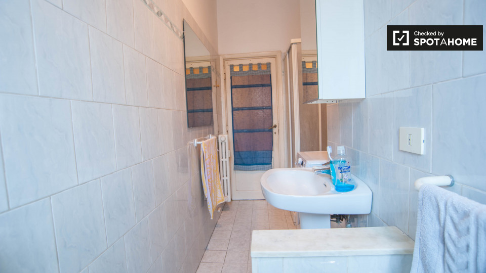 Double room Rome, 3 beds, 80m² — photo 13