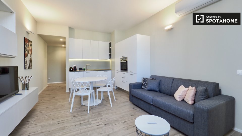 Apartment Milan, 1 bed, 55m² — photo 1
