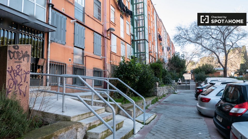 Double room Madrid, 4 beds, 70m² — photo 17