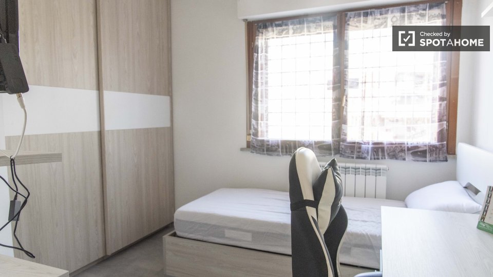 Double room Rome, 5 beds — photo 11