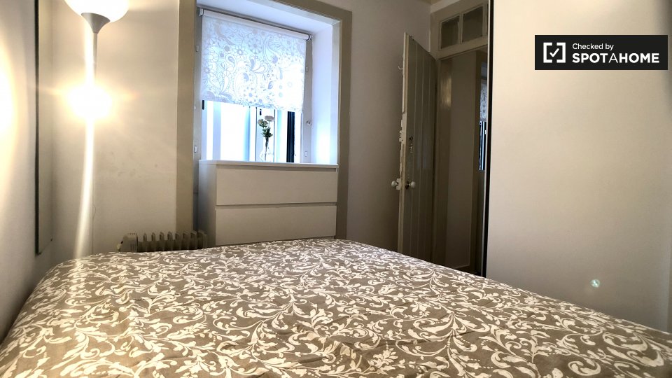 Double room Lisbon, 4 beds, 80m² — photo 4