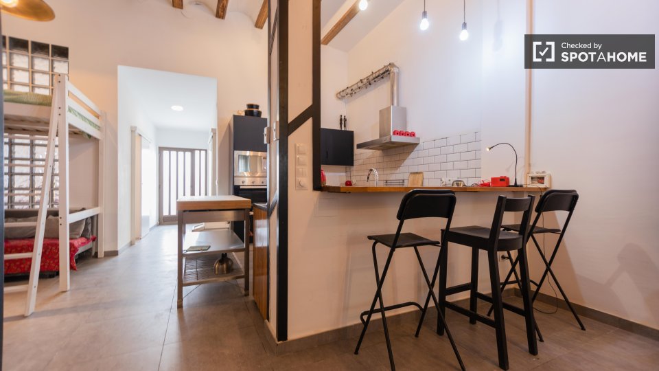 Apartment Valencia, 1 bed, 100m² — photo 2