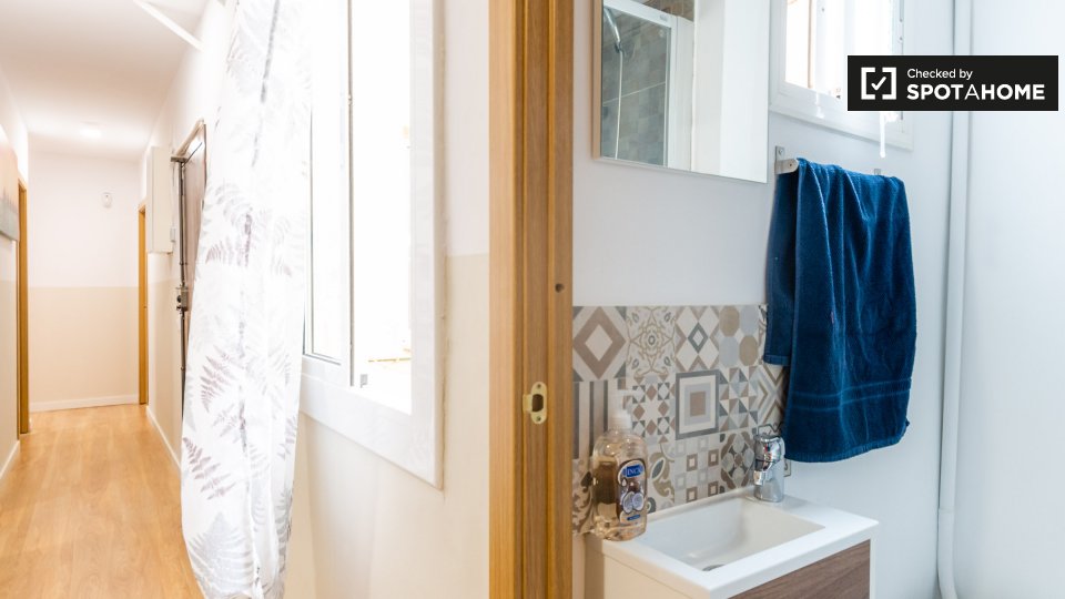 Double room Barcelona, 6 beds — photo 16