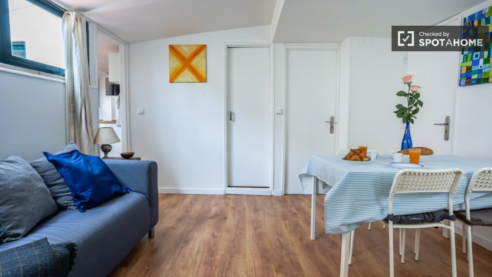 Apartment Lisbon, 3 beds, 55m² — photo 2