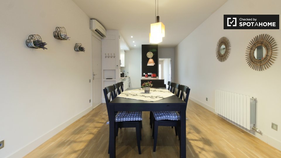 Apartment Barcelona, 2 beds — photo 1